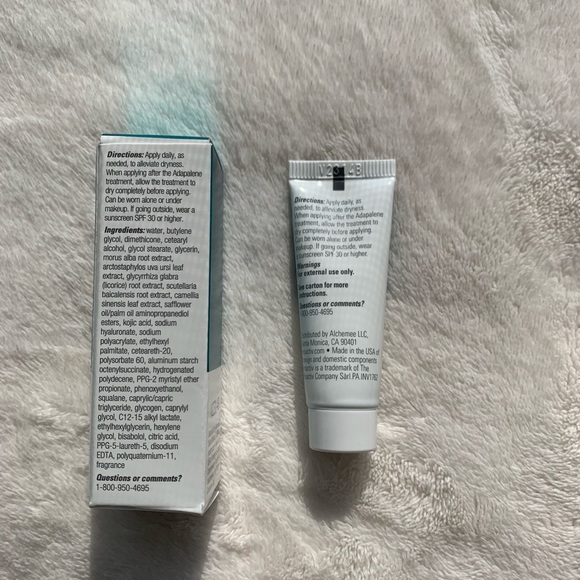 NIB Proactive Ultra-Hydrating Moisturizer For Acne Prone Skin. 0.33oz/10ml - Picture 2 of 5